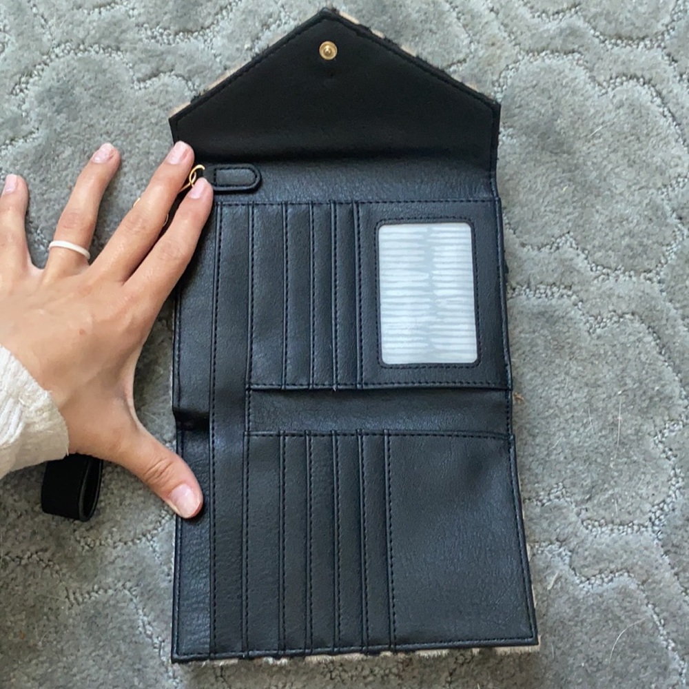 Target Wallet - Picture 2 of 3